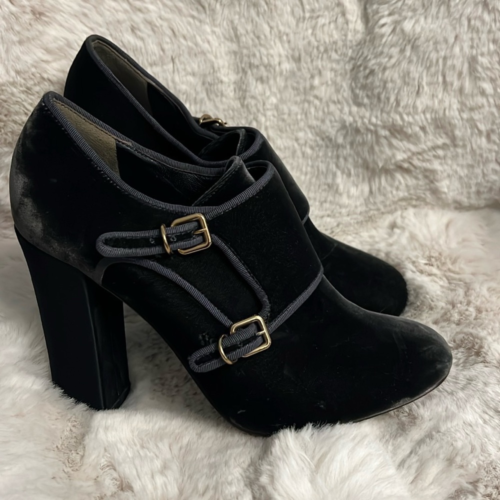 Tory Burch Black Heeled Shoes with Gold Buckles